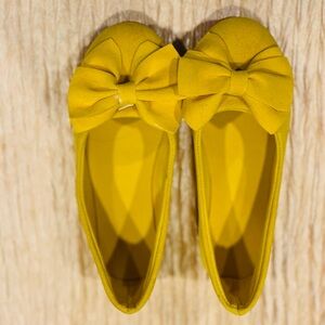 Yellow Bow Flats, Girl’s size 3.5